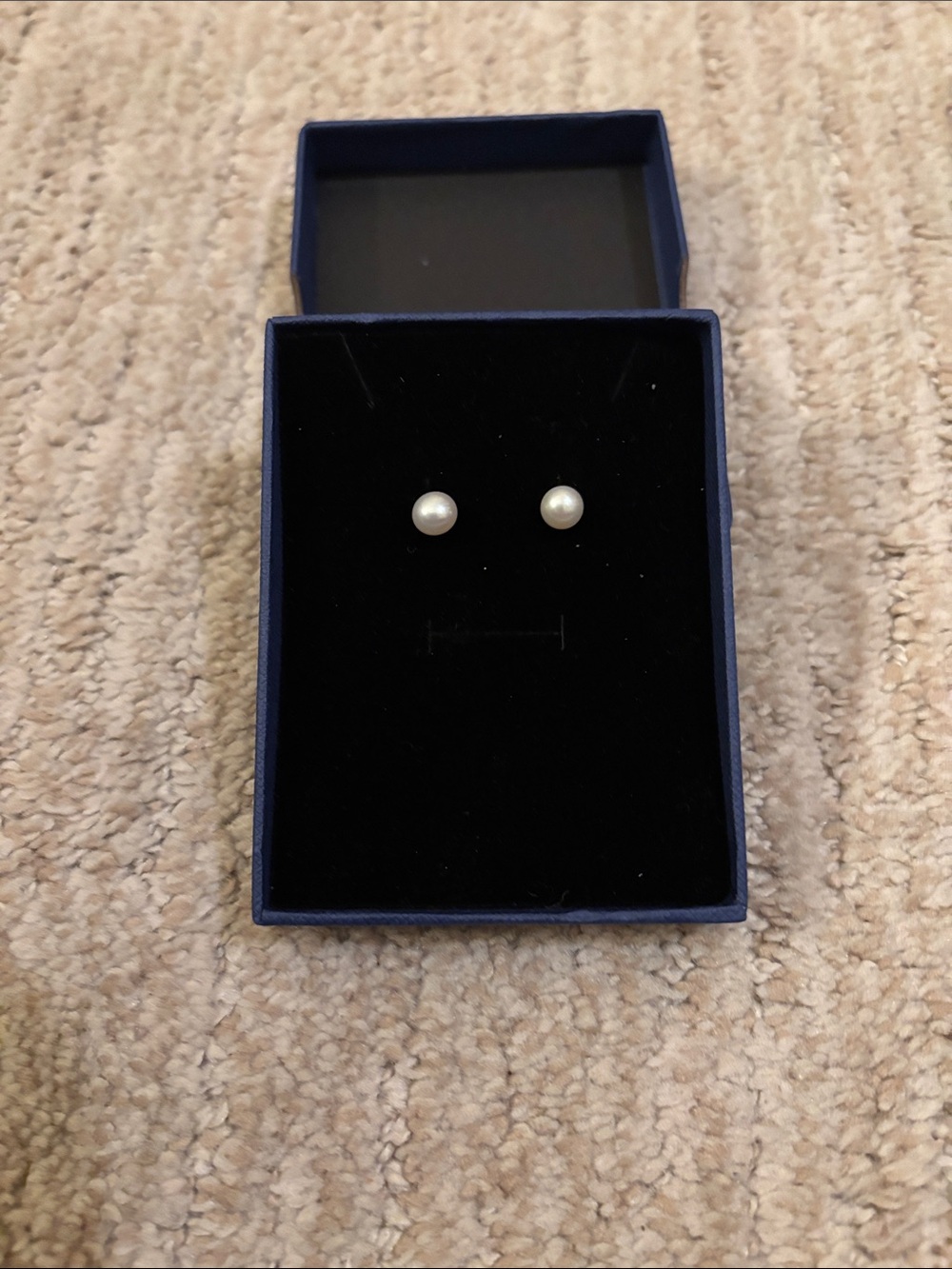 Yami Natural Pearl 6mm Stud Earrings.